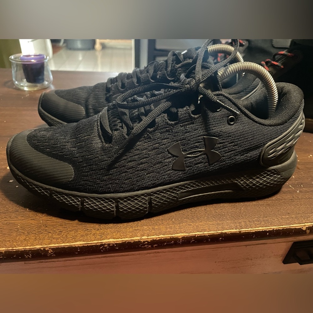 Under Armour charged mens shoes
